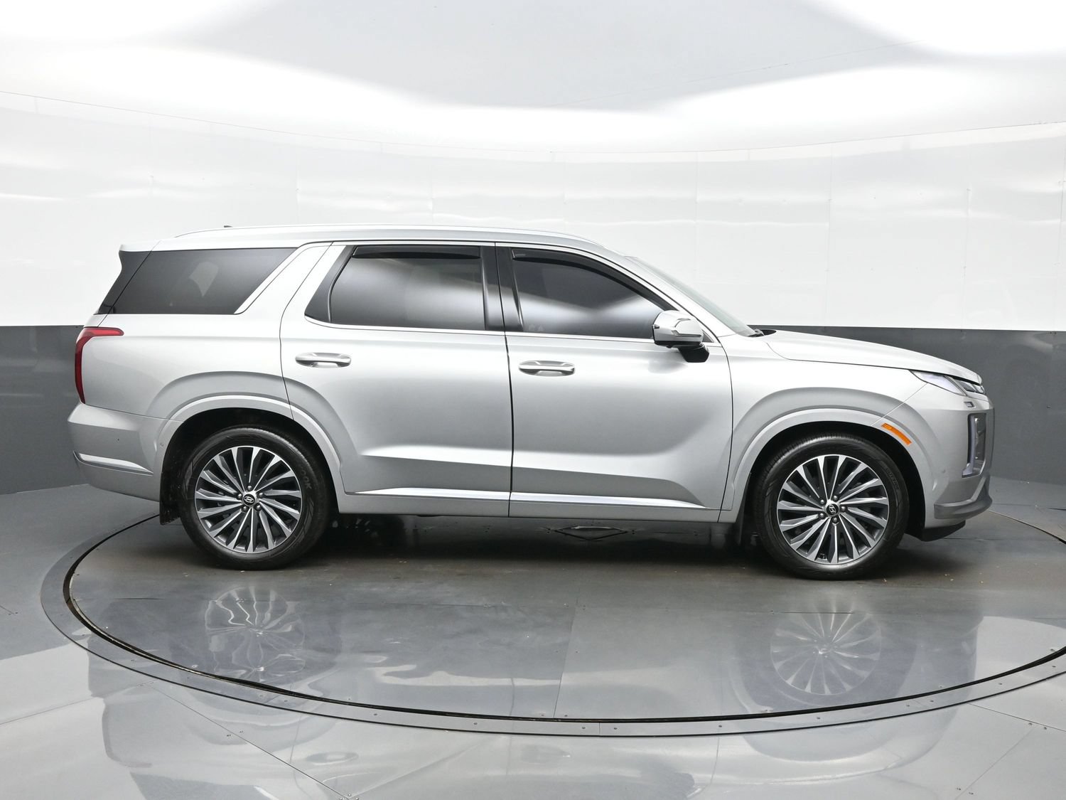 Certified 2024 Hyundai Palisade Calligraphy AWD/4WD image 7