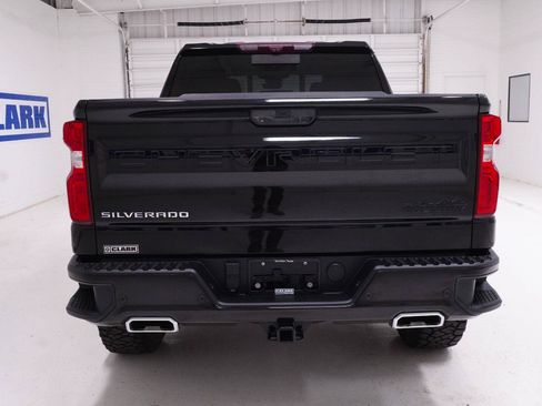 Used 2023 Chevrolet Silverado 1500 High Country w/ Technology Package AWD/4WD image 31