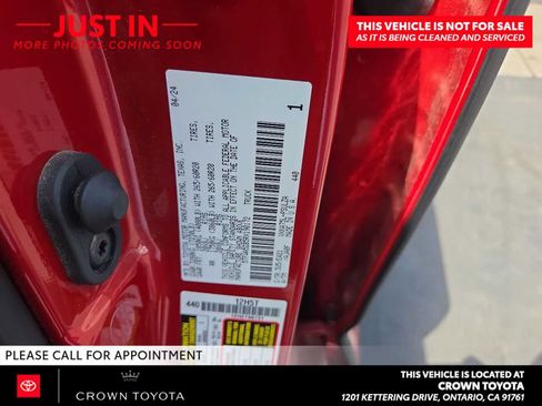 Used 2024 Toyota Tundra Limited AWD/4WD image 9