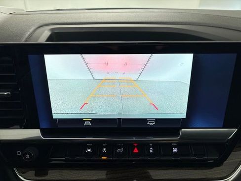 Used 2025 Chevrolet Silverado 1500 LT image 40