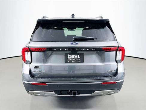 New 2026 Ford Explorer Active w/ Active Comfort Package image 6