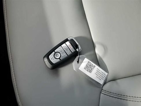 Used 2025 Ford Expedition Max Active AWD/4WD image 18
