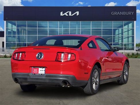 Used 2012 Ford Mustang Premium image 5