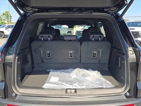 New 2026 Chevrolet Traverse LT w/ Driver Confidence Package FWD image 29