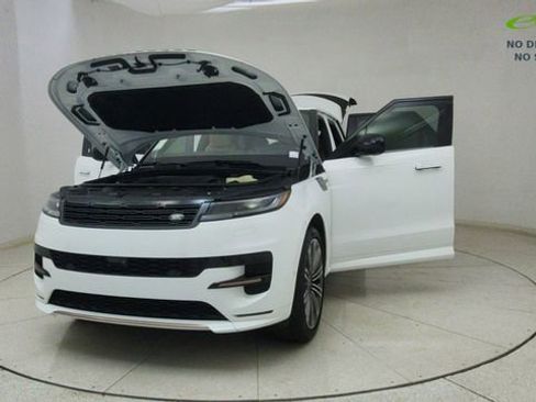 Used 2025 Land Rover Range Rover Sport Dynamic SE image 74