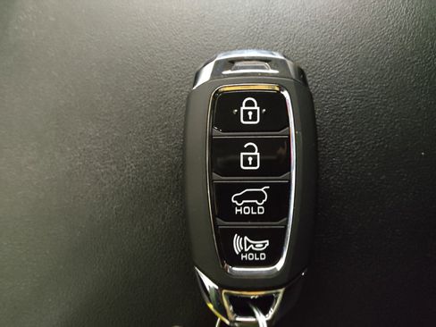 Used 2019 Hyundai Santa Fe Limited image 32