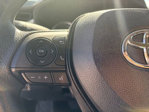 Used 2022 Toyota RAV4 LE AWD/4WD image 30