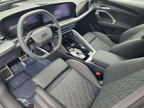 New 2026 Audi SQ5 Premium Plus image 2