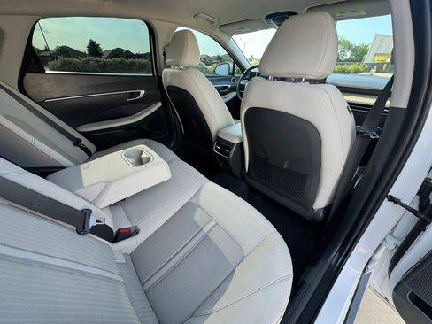 Used 2025 Hyundai Sonata SEL FWD image 42