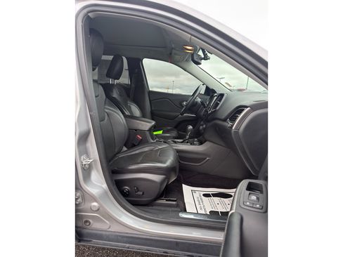 Used 2019 Jeep Cherokee Limited AWD/4WD image 18