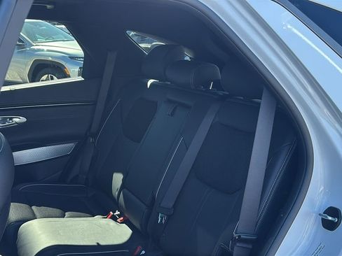 Used 2023 Genesis GV70 2.5T w/ Sport Prestige Package AWD/4WD image 28