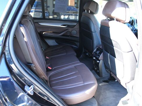 Used 2017 BMW X5 xDrive50i w/ M Sport Package image 19