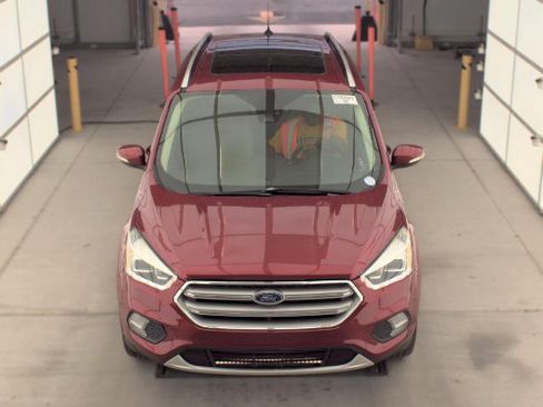 Used 2019 Ford Escape Titanium FWD image 2