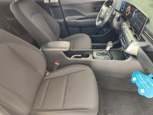 Used 2024 Hyundai Kona SEL AWD/4WD image 14