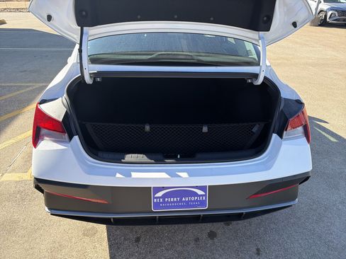 New 2026 Hyundai Elantra SE image 22