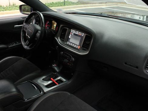 Used 2018 Dodge Charger R/T image 33