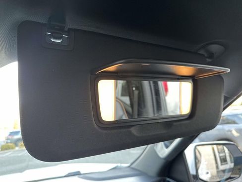 Used 2023 GMC Yukon AT4 w/ Technology Package image 32