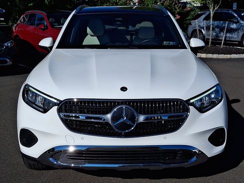 Used 2026 Mercedes-Benz GLC 300 4MATIC image 2