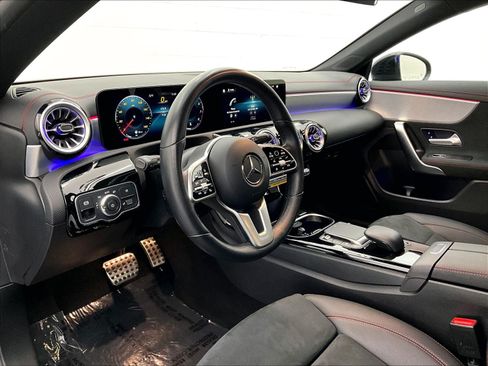 Used 2022 Mercedes-Benz CLA 250 image 19