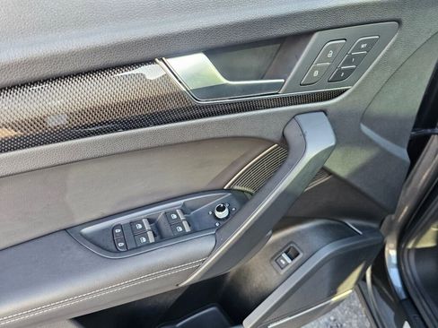 Used 2022 Audi SQ5 Prestige image 27