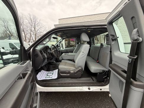 Used 2014 Ford F250 XL w/ Power Equipment Group image 23