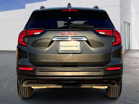 Used 2018 GMC Terrain SLE w/ Driver Convenience Package image 6