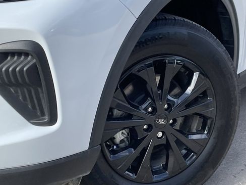 Used 2025 Ford Escape Active image 10