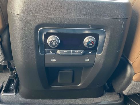 Used 2022 Chevrolet Tahoe High Country image 13