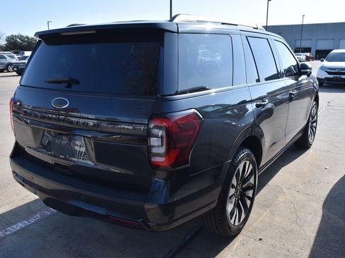 Used 2023 Ford Expedition Limited image 6