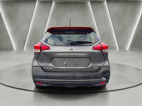 Used 2018 Nissan Kicks SR FWD image 6