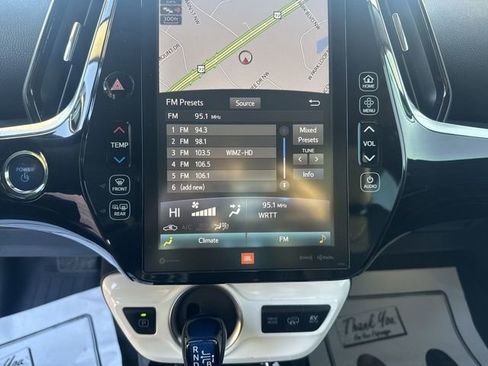 Used 2019 Toyota Prius Prime Advanced image 18