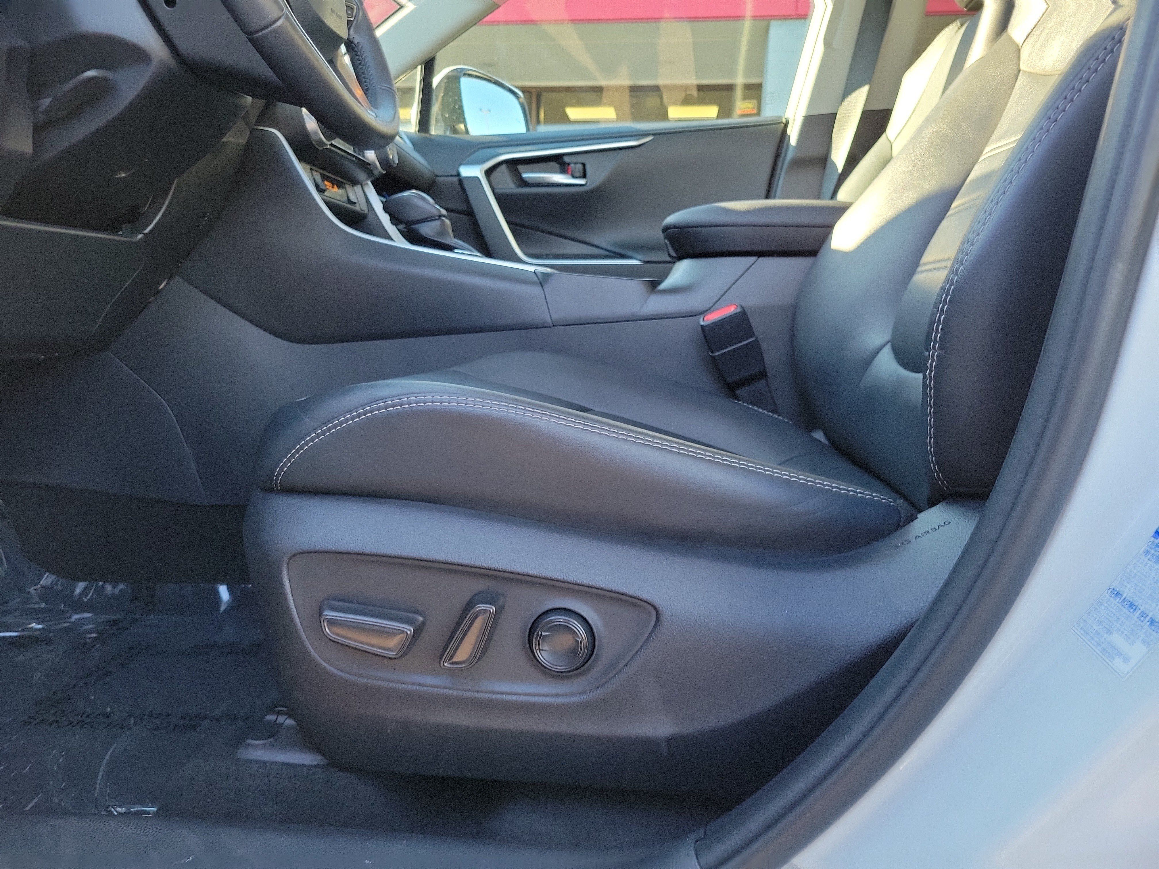 Used 2019 Toyota RAV4 Limited w/ All Weather Liner Package AWD/4WD image 16