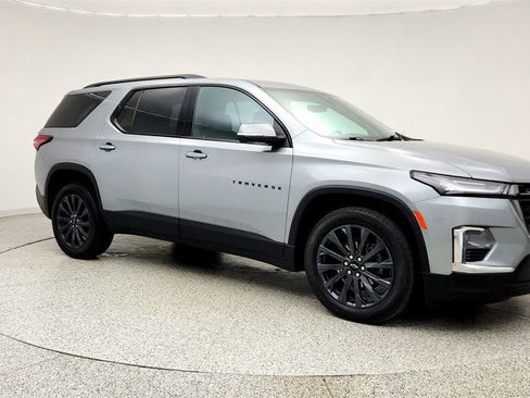 Used 2023 Chevrolet Traverse RS AWD/4WD image 3