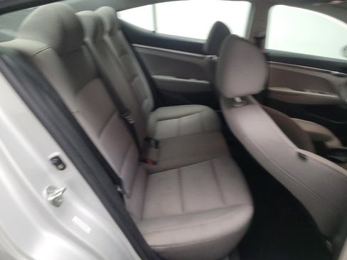 Used 2019 Hyundai Elantra SE FWD image 19