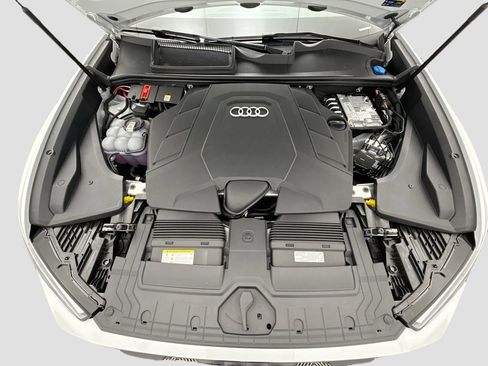Used 2026 Audi Q8 Premium Plus w/ Premium Plus Package AWD/4WD image 29