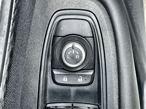 Used 2022 Subaru Outback Premium image 15