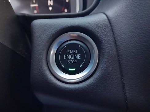 Used 2024 GMC Yukon SLT AWD/4WD image 18
