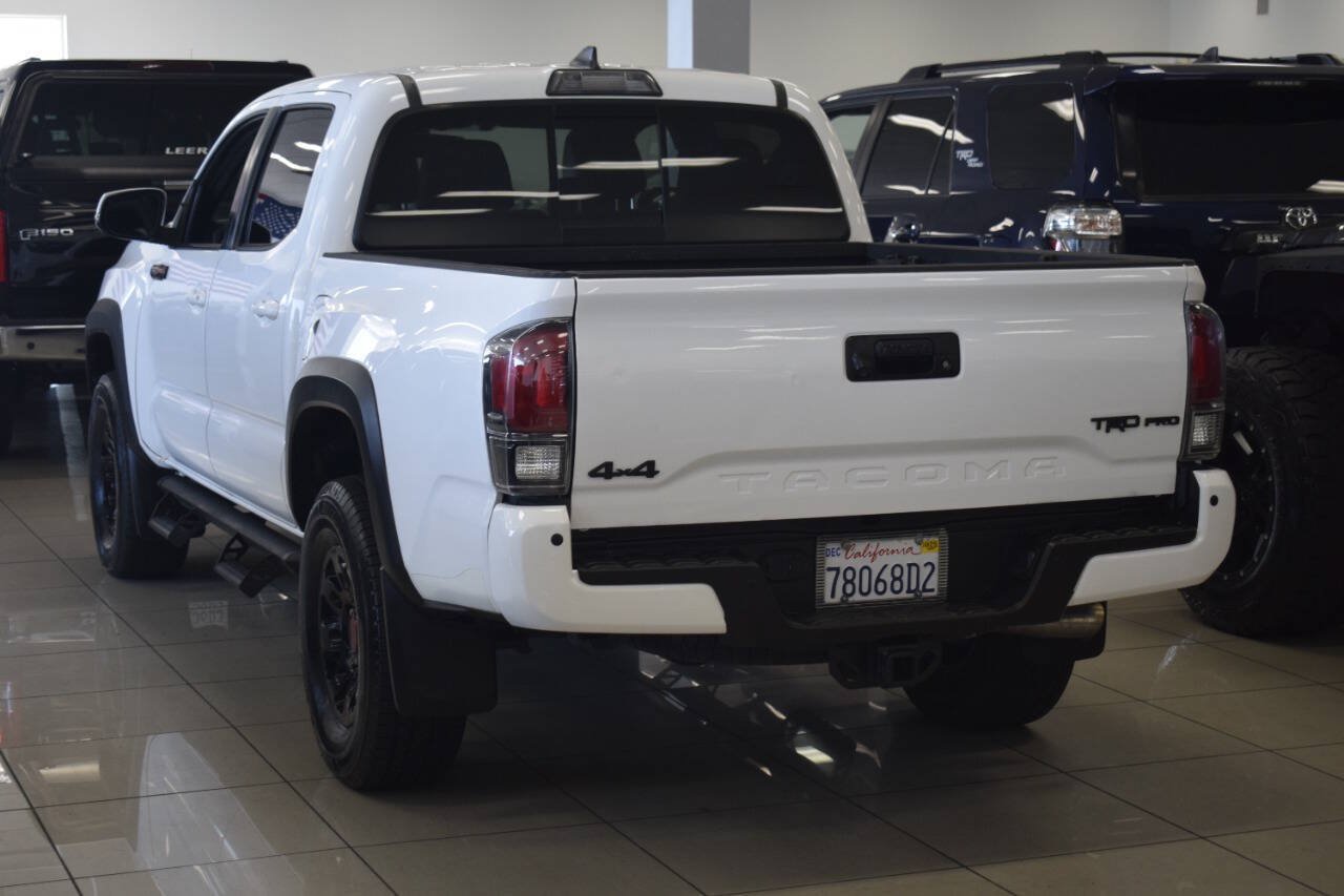 Used 2017 Toyota Tacoma TRD Pro AWD/4WD image 47