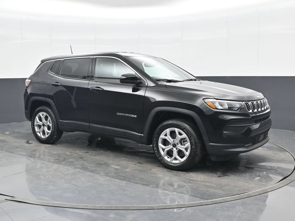 Used 2025 Jeep Compass Sport w/ Mopar Graphics Package AWD/4WD image 20
