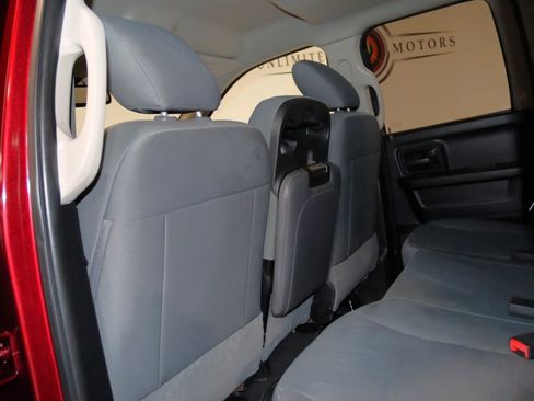 Used 2018 RAM 1500 Express image 50