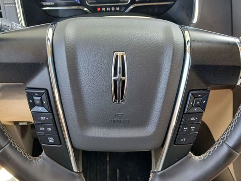 Used 2017 Lincoln Navigator L Reserve image 34