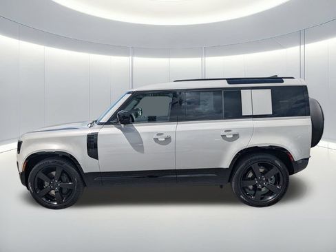 Used 2026 Land Rover Defender 110 X-Dynamic SE AWD/4WD image 8