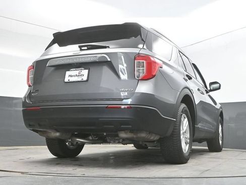 Used 2022 Ford Explorer XLT AWD/4WD image 42