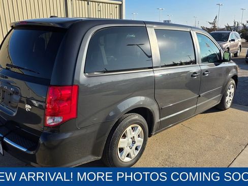 Used 2011 Dodge Grand Caravan Express image 5