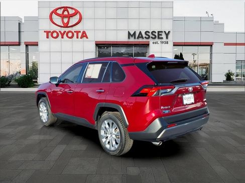 Used 2019 Toyota RAV4 Limited image 5