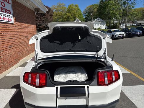 Used 2010 Ford Mustang Shelby GT500 RWD image 40