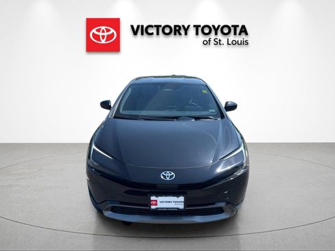 Used 2024 Toyota Prius XLE FWD image 8