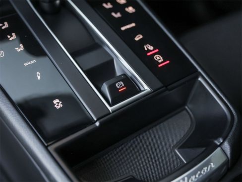 Used 2024 Porsche Macan S image 29