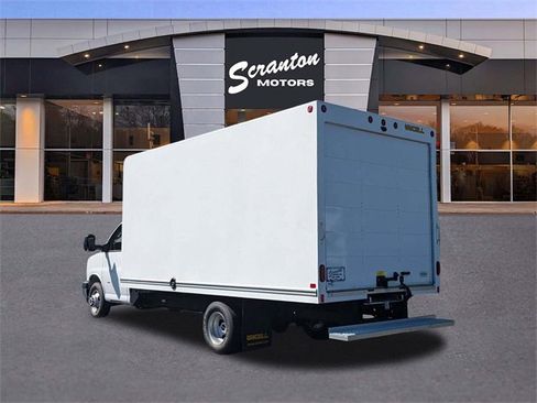 Used 2024 GMC Savana 3500 Extended w/ Power Convenience Package image 7