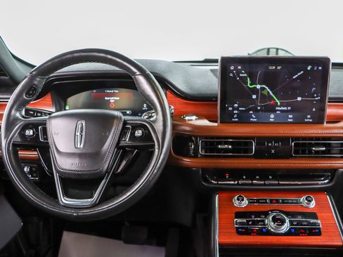 Used 2021 Lincoln Aviator Reserve w/ Equipment Group 201A image 17